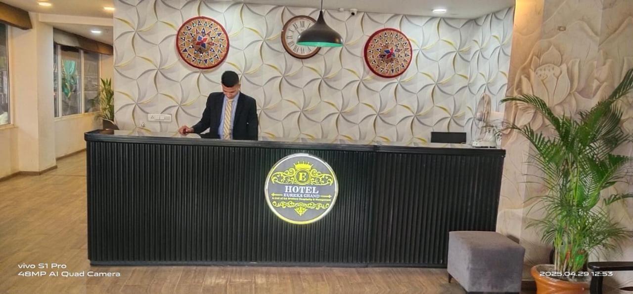 Hotel Eureka Grand Guwahati Exteriör bild